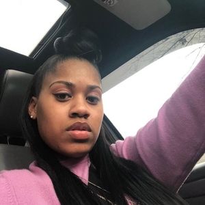 Meet your Posher, Cleo